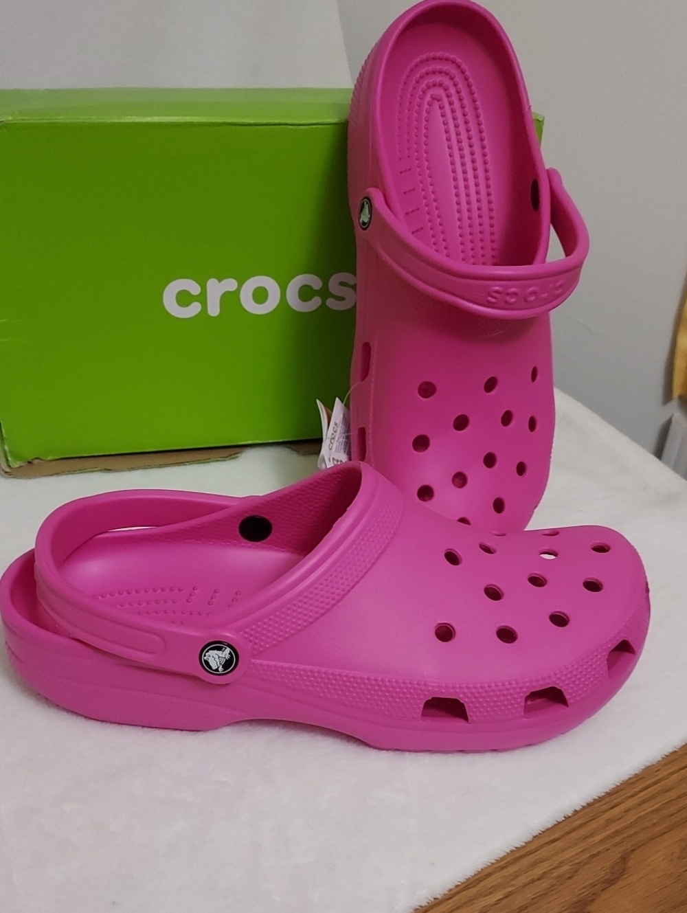 Mens Crocs - Picture 2 of 10